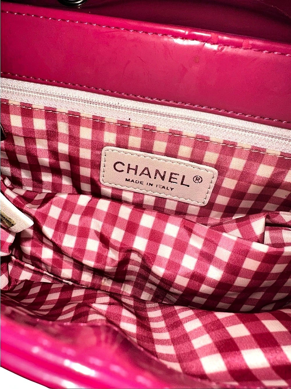 Chanel Classic Flap Patent Shoulder Bag in Pink - Picture 11 of 11